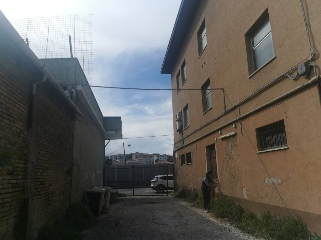 Palazzo / stabile a Ancona in Via della Montagnola, 5 - Foto 2