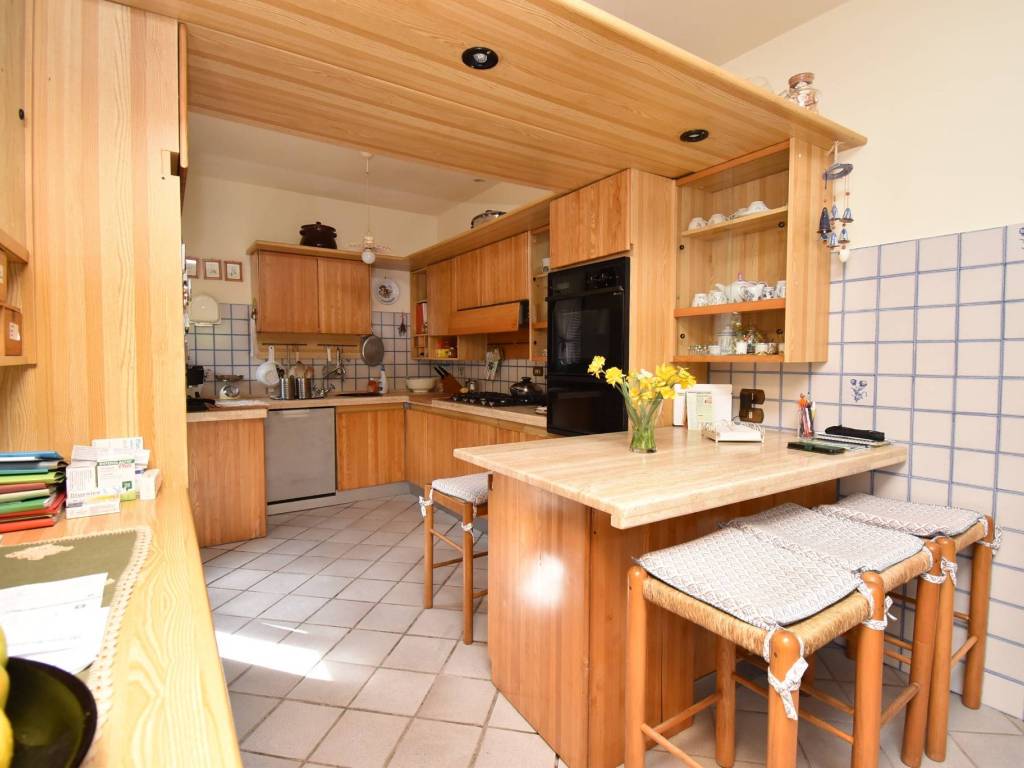 Villa a Pietrasanta in Via Lago di Orta - Foto 3