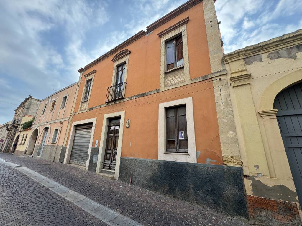Villa a Selargius in Via Roma, 53 - Foto 2
