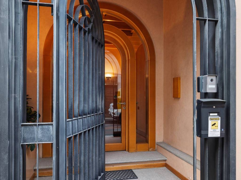 Palazzo / stabile a Varedo in Via Silvio Pellico, 25 - Foto 4