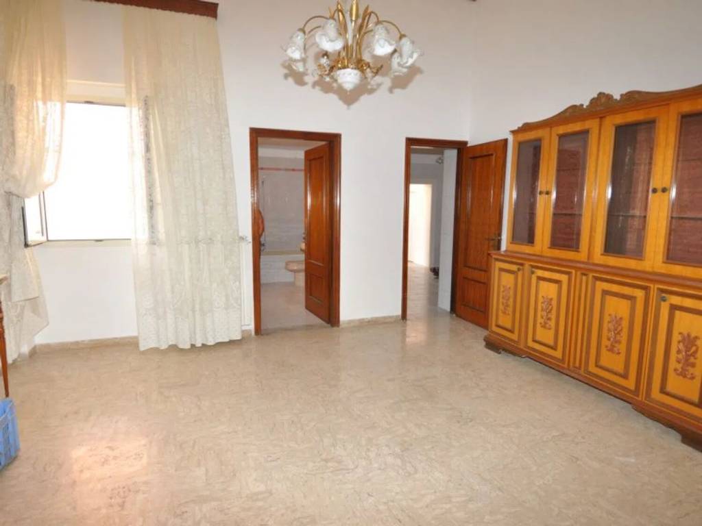 Villa a San vito dei normanni in Via Vicenza S.N.C. - Foto 4