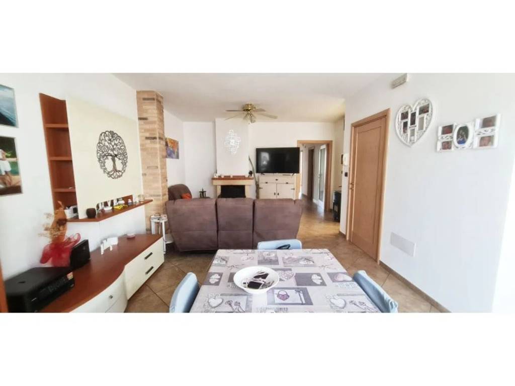 Villa a San vito dei normanni in Via Marchese Di Bugnano S.N.C. - Foto 5