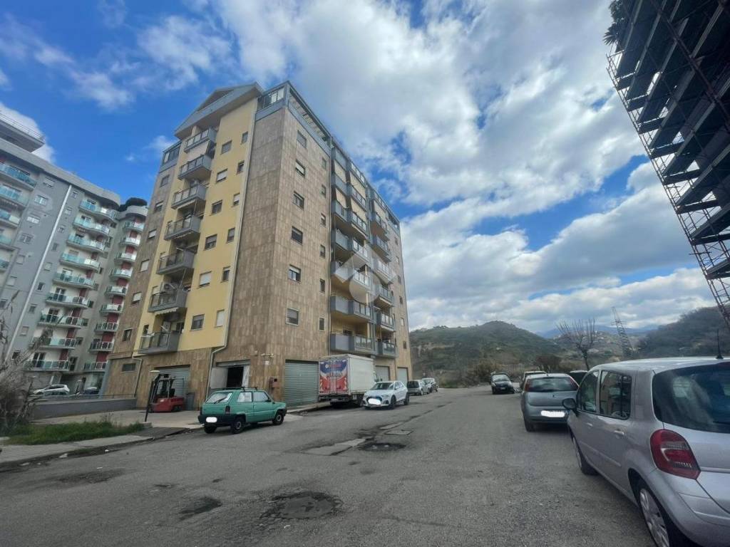 Appartamento a Cosenza in Via Popilia - Foto 3