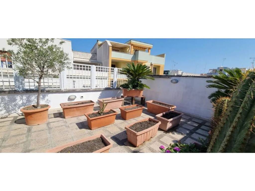Villa a Brindisi in Via Lucio Strabone S.N.C. - Foto 4