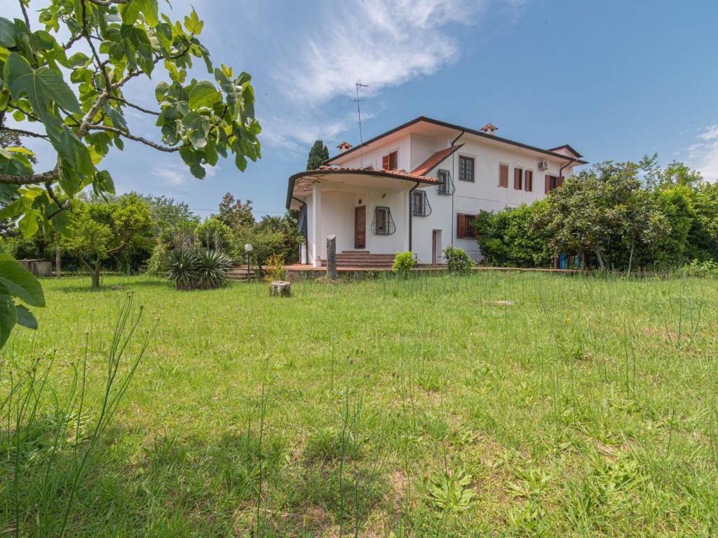 Villa a Terracina in Viale delle Rose - Foto 2