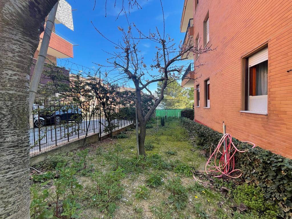 Appartamento a Ancona in Via Raffaele della Pergola - Foto 4