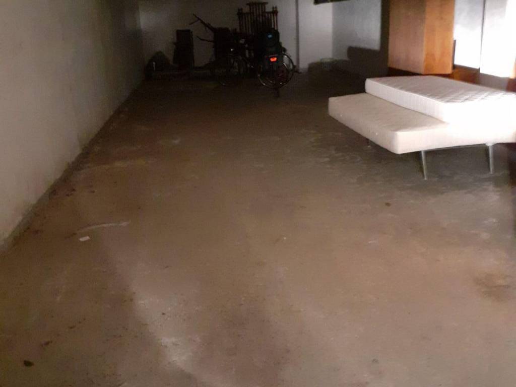 Box / garage a Trani in Corso Don Luigi Sturzo - Foto 2