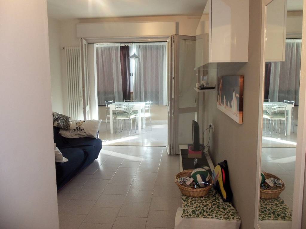 Appartamento a Comacchio in Viale Antonio La Marmora, 43 - Foto 2