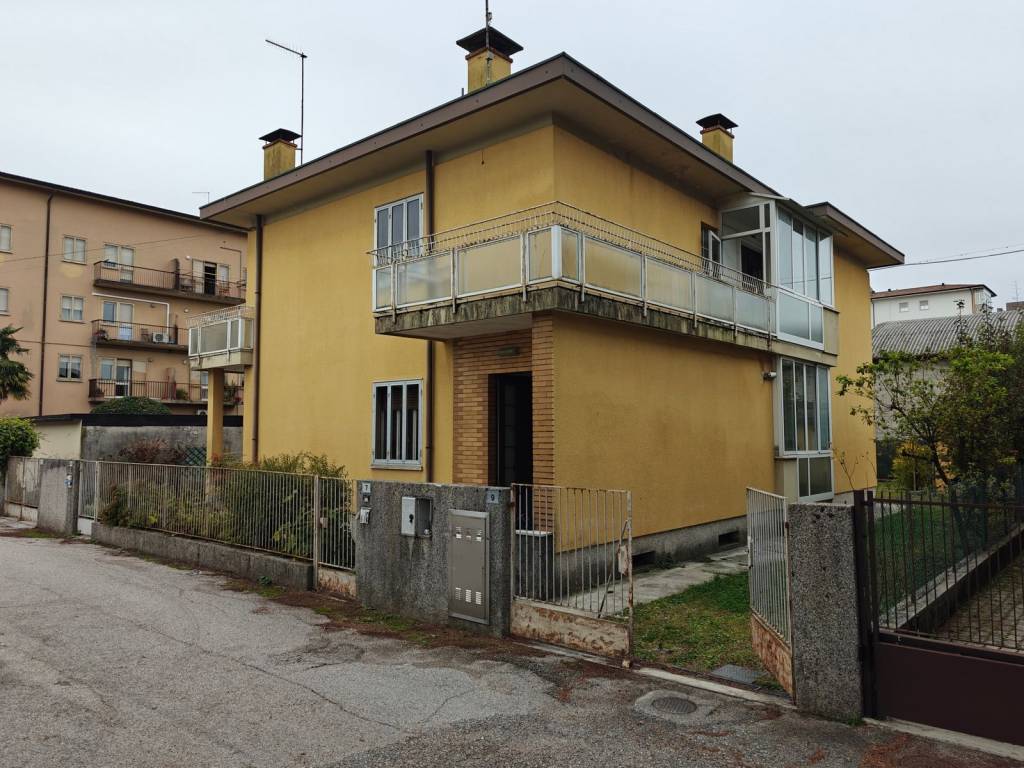 Villa a Pasian di prato in Via Solferino, 5 - Foto 2