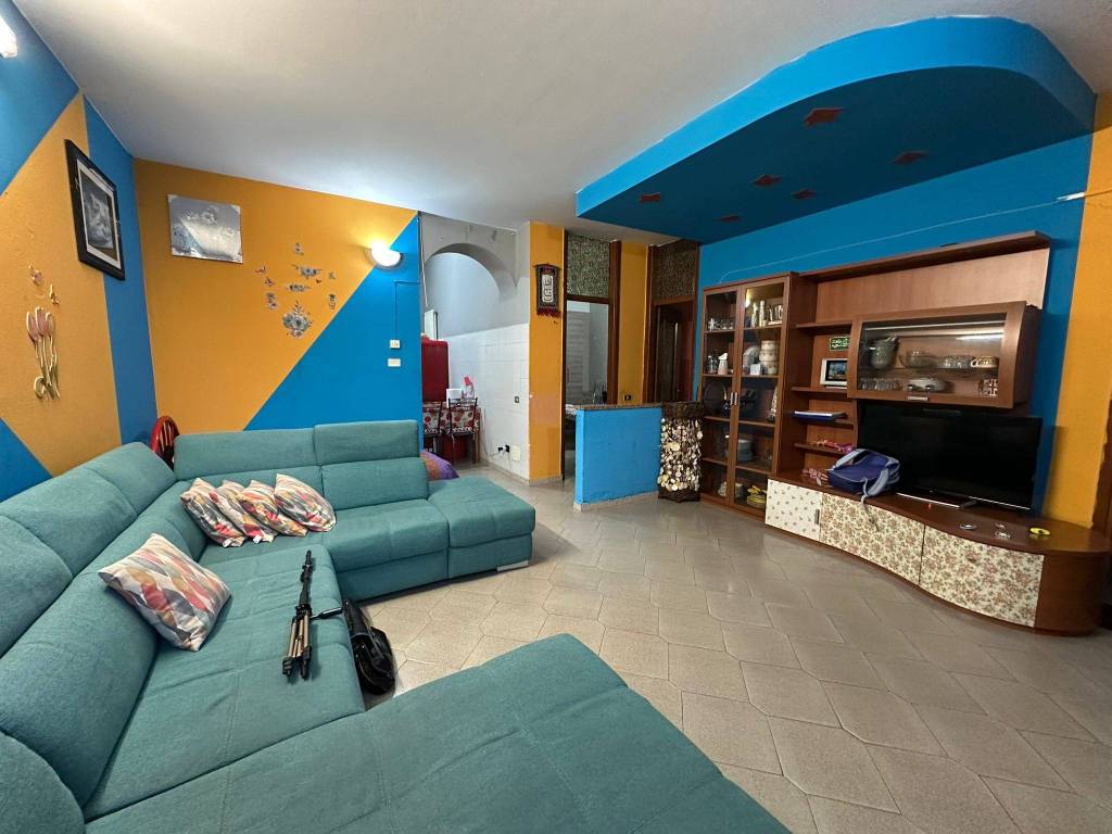 Appartamento a Albizzate in Via Giuseppe Mazzini, 6 - Foto 5