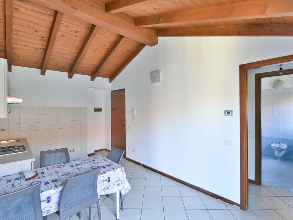 Appartamento a Cantù in Via General Cantore - Foto 4