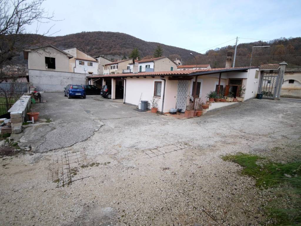 Villa a Borgorose in Via Guglielmo Marconi - Foto 2