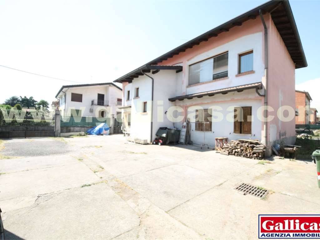 Casa indipendente a Castrezzato in Piazza Risorgimento, 1 - Foto 2