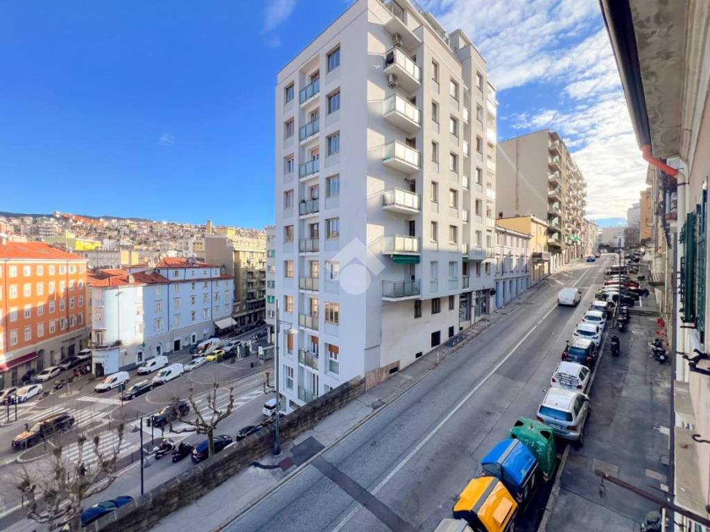 Appartamento a Trieste in Via del Molino a Vento, 21 - Foto 2