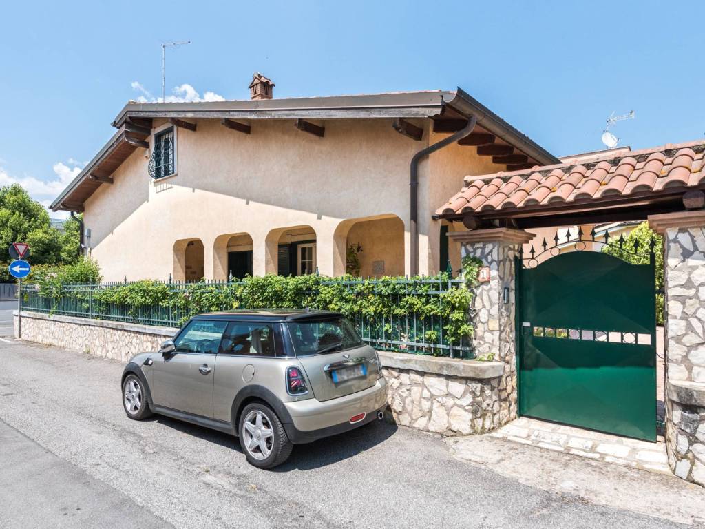 Villa a Ciampino in Via Andrea Cangitano, 1 - Foto 3