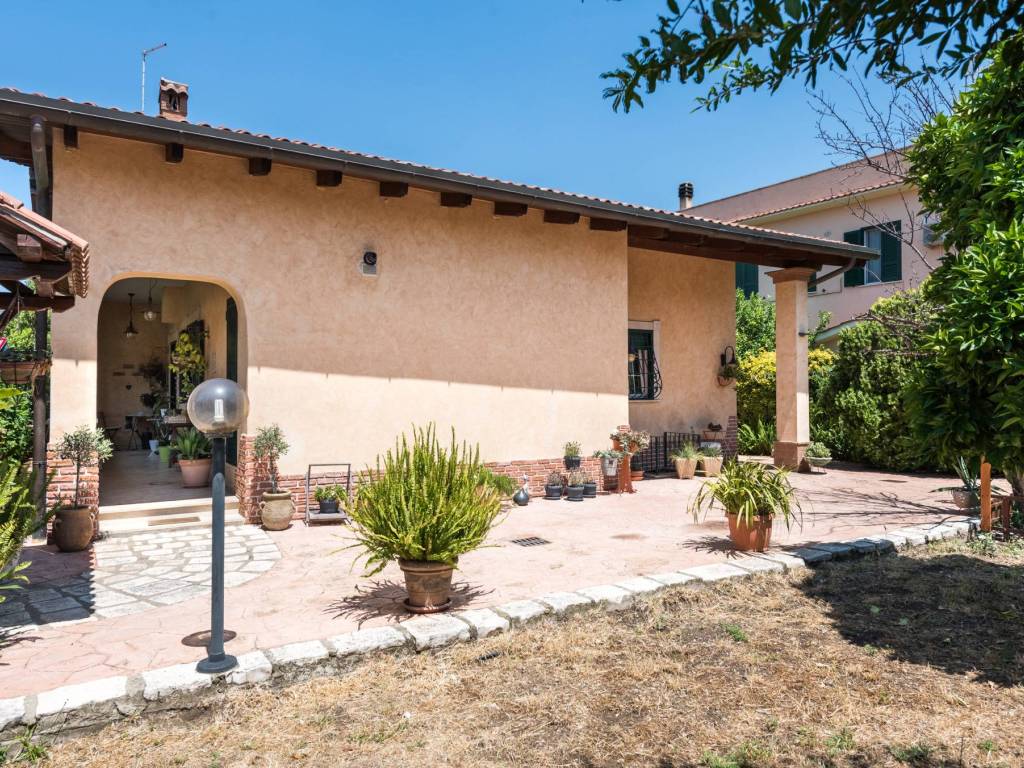 Villa a Ciampino in Via Andrea Cangitano, 1 - Foto 5