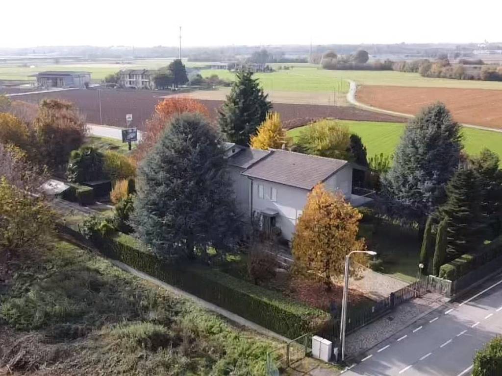 Villa a Bonate sotto in Via 25 Aprile - Foto 3