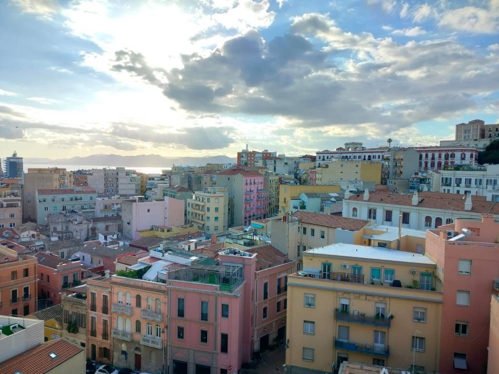 Appartamento a Cagliari in Via Luigi Einaudi - Foto 2
