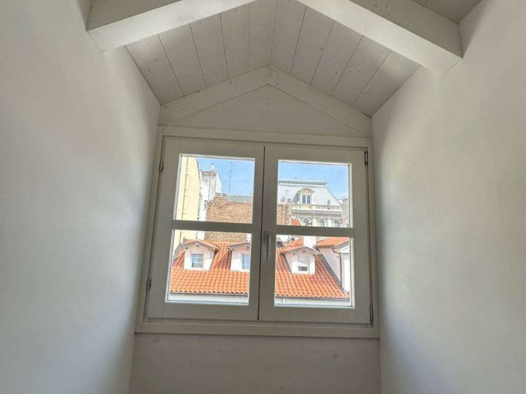 Appartamento a Trieste in Via Valdirivo - Foto 4