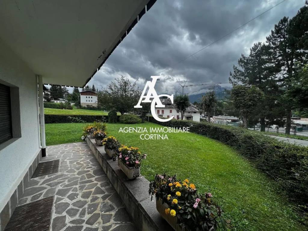 Appartamento a Cortina d'ampezzo in Via Del Castello - Foto 3