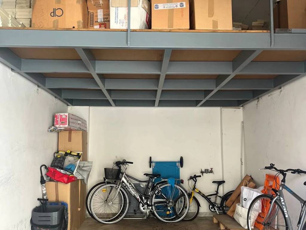 Box / garage a Giovinazzo in Via Papa Giovanni Xxiii, 19 A - Foto 3