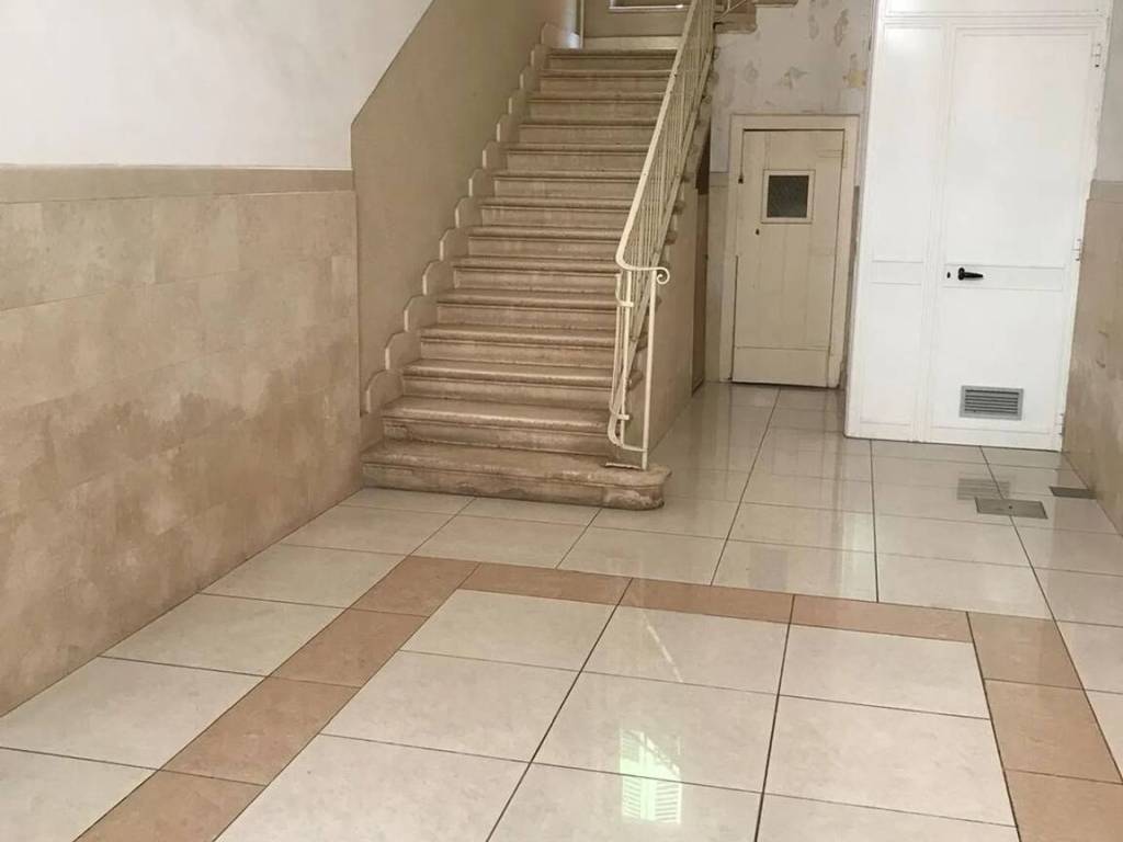 Appartamento a Giovinazzo in Via M.R. Imbriani, 36 - Foto 2