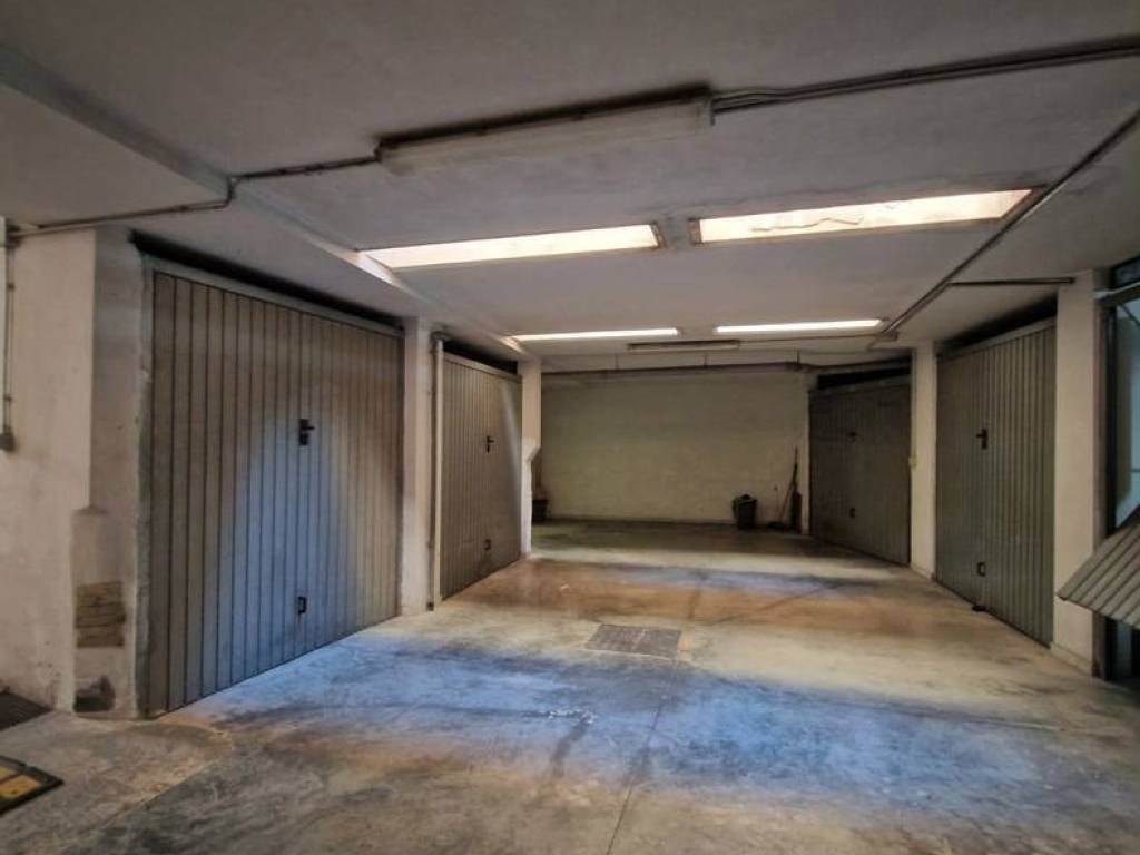 Box / garage a Brindisi in Via Montello, 21 - Foto 4