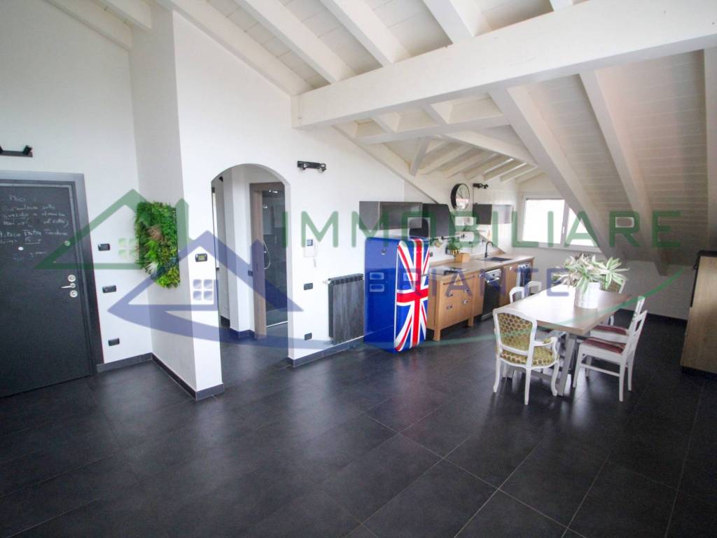 Attico / mansarda a Vergiate in Via Don Enrico Locatelli - Foto 3