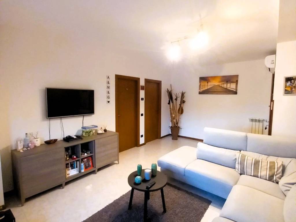 Appartamento a Landriano in Via Luigi Einaudi - Foto 2