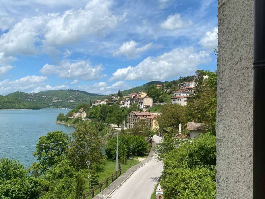 Appartamento a Colle di tora in via del lago - Foto 2