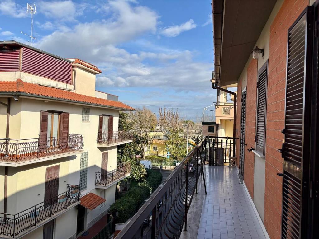 Appartamento a Monterotondo in Via Marzabotto - Foto 3