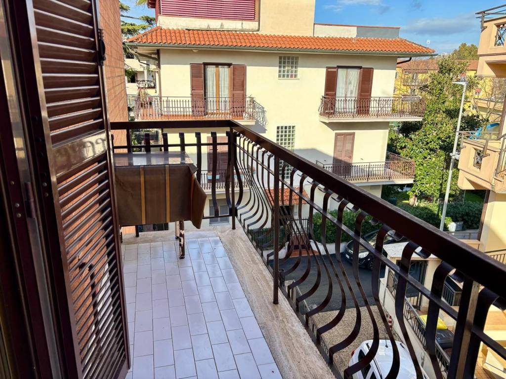 Appartamento a Monterotondo in Via Marzabotto - Foto 4