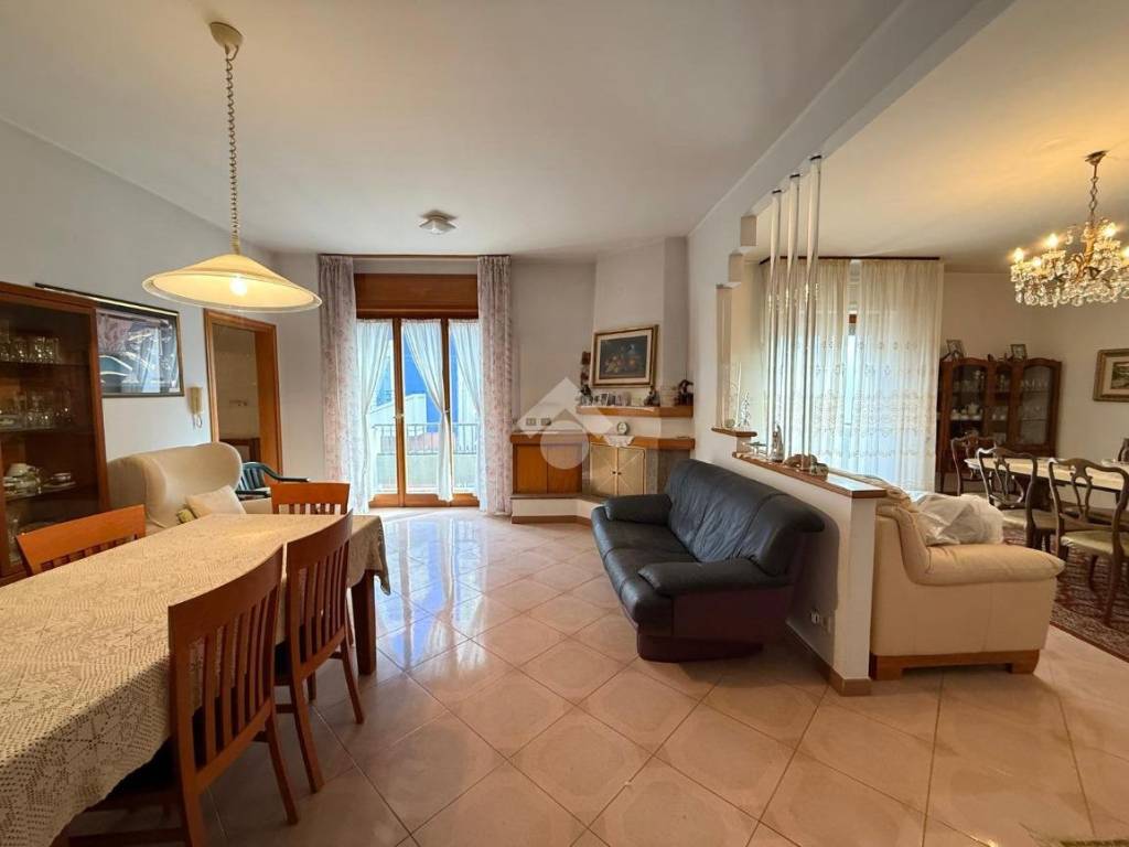 Appartamento a Santeramo in colle - Foto 2