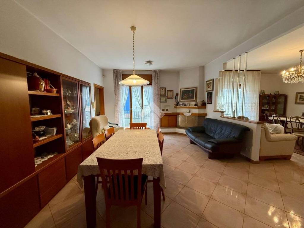 Appartamento a Santeramo in colle - Foto 4