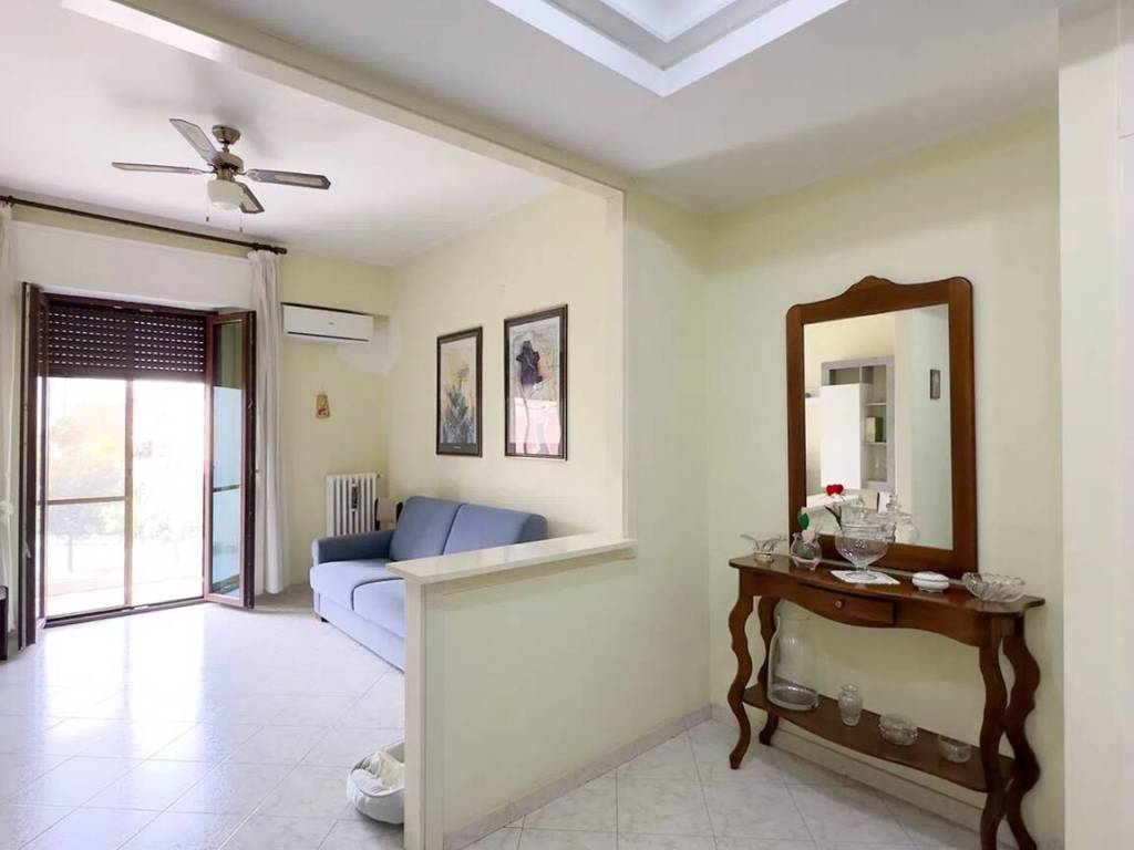 Appartamento a Crotone in Via Ercole Scalfaro, 31 - Foto 2