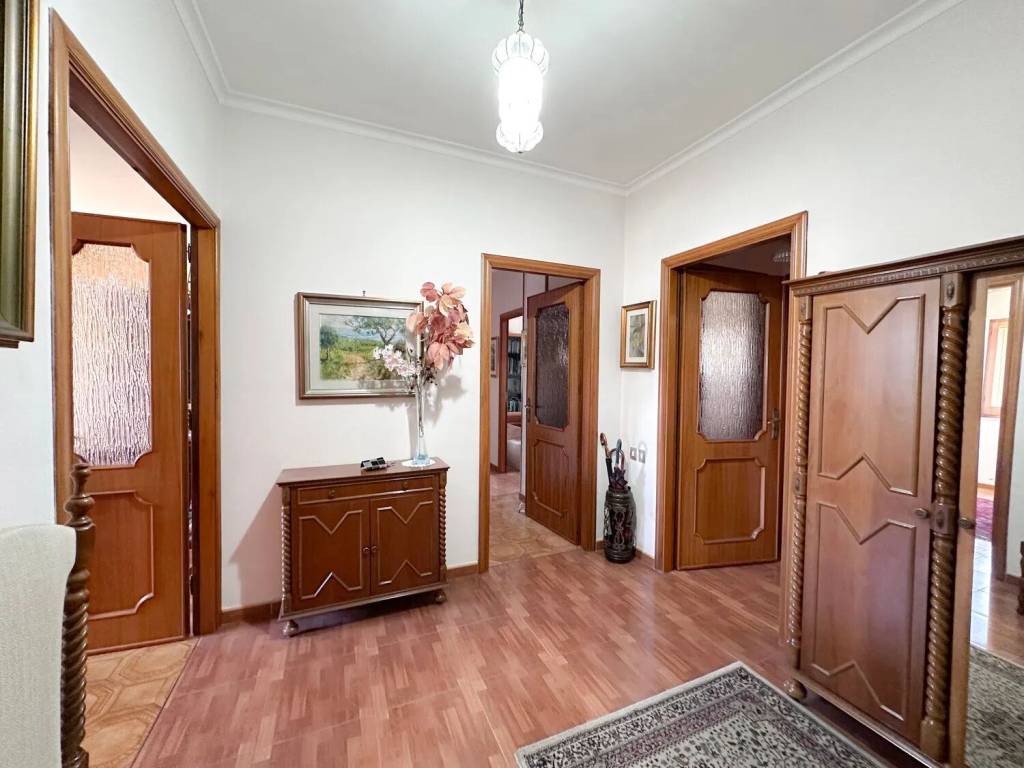 Appartamento a Crotone in Via Giovanni Verga, 1 - Foto 3