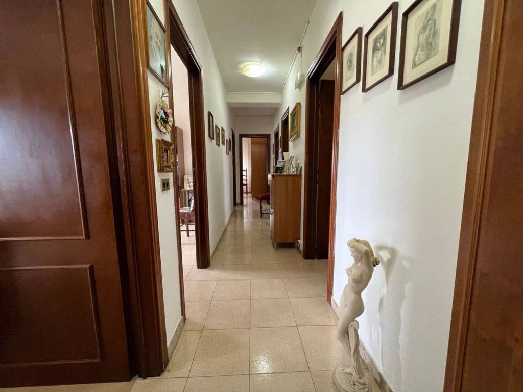 Appartamento a Crotone in Via Teano, 6 - Foto 3