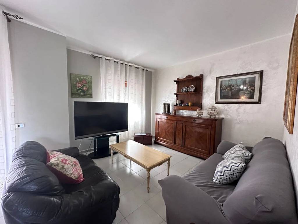 Appartamento a Crotone in Via G. De Nittis, 1 - Foto 3