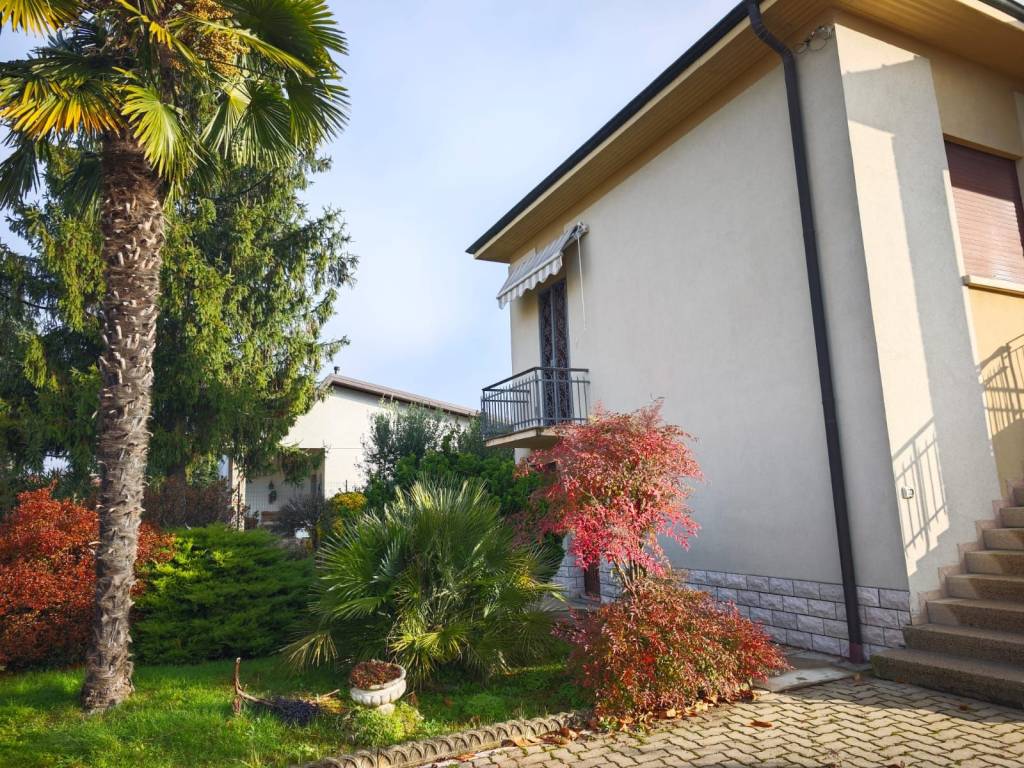 Villa a Cassano magnago in Via Leonardo da Vinci - Foto 3