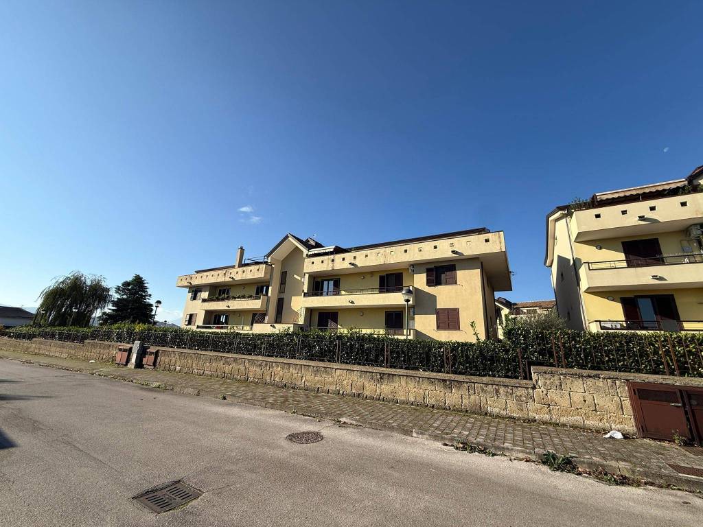 Appartamento a Benevento in Via Vincenzo Di Napoli - Foto 2