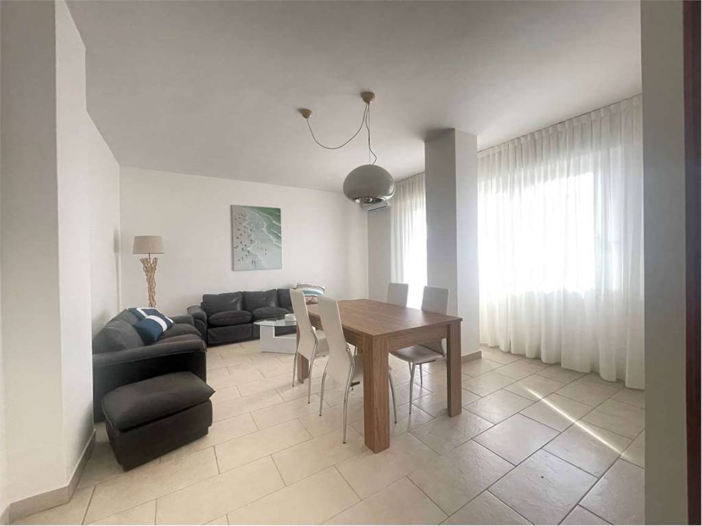 Appartamento a Riccione in Viale Amendola, 17 - Foto 3