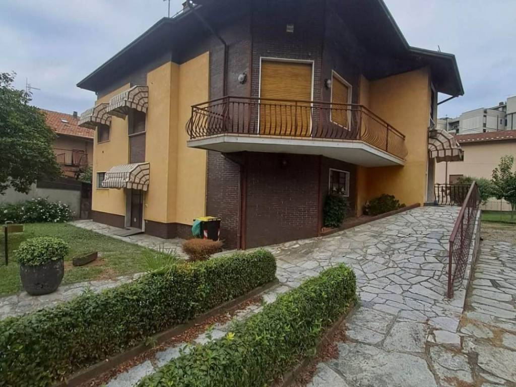 Villa a Gravellona toce in Via Stronetta - Foto 2