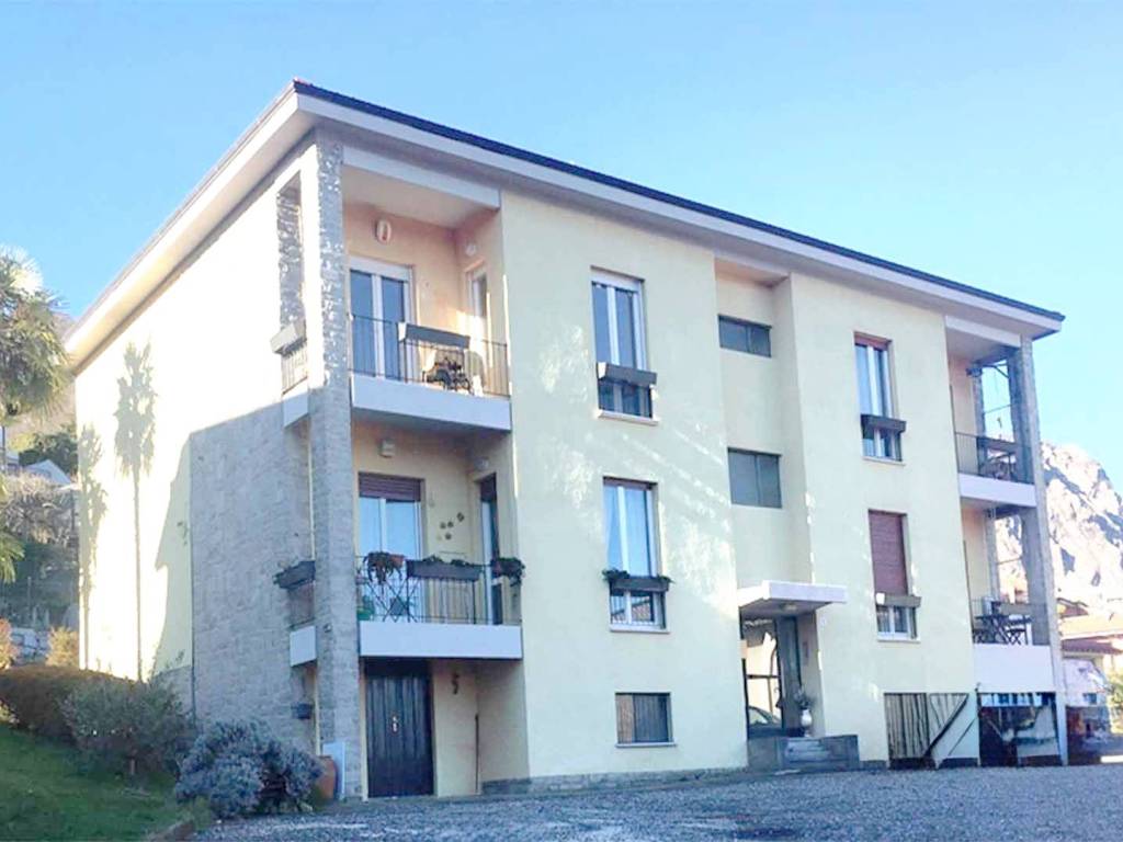 Appartamento a Baveno in Via Arnaldo Fraccaroli - Foto 2