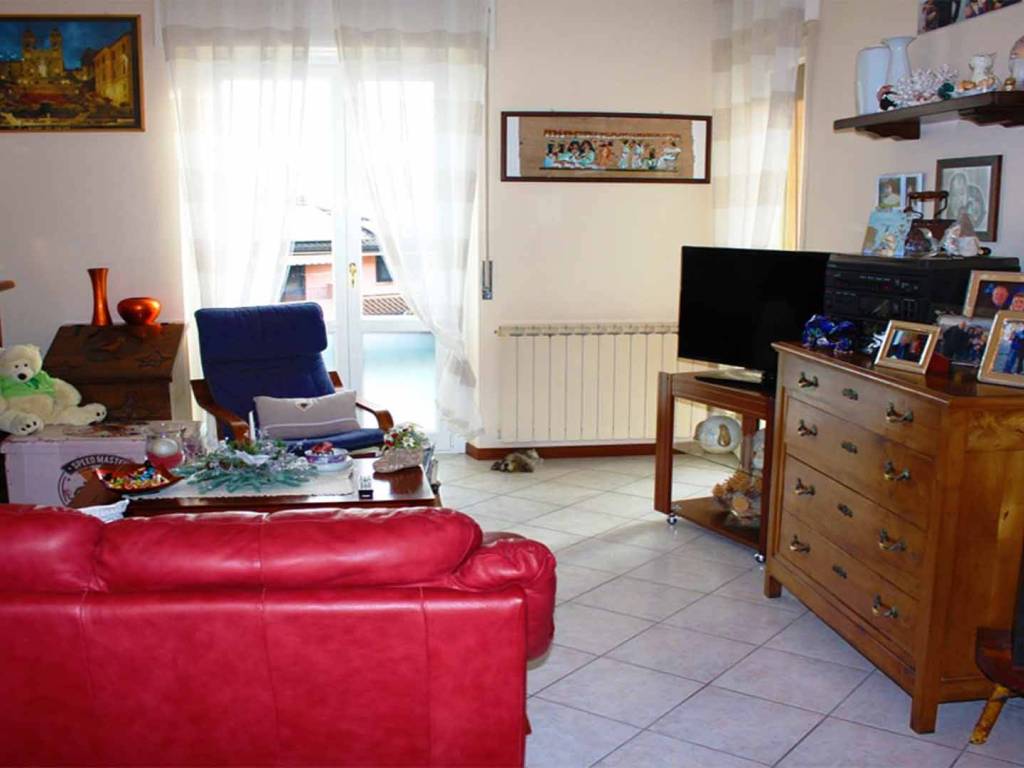 Appartamento a Baveno in Via Arnaldo Fraccaroli - Foto 5