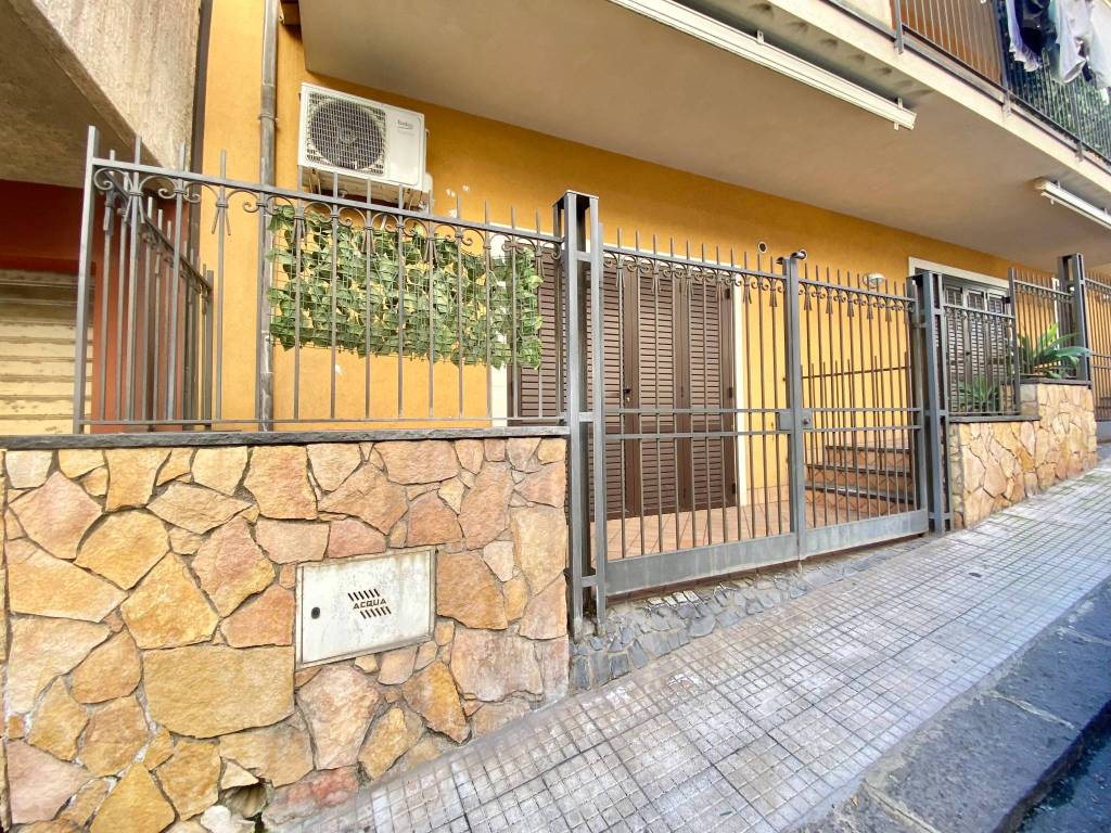 Box / garage a Giardini-naxos in Via Zara - Foto 2