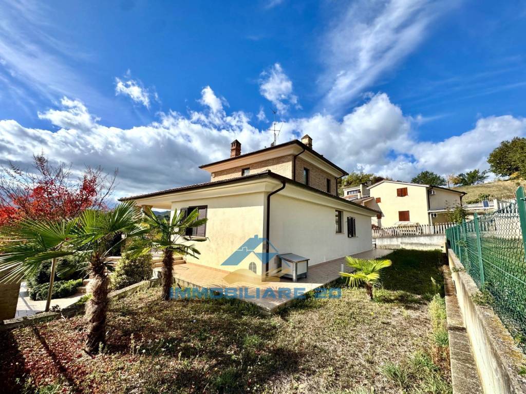Villa a Torricella sicura in CONTRADA SANTA CHIARA, 34 - Foto 3