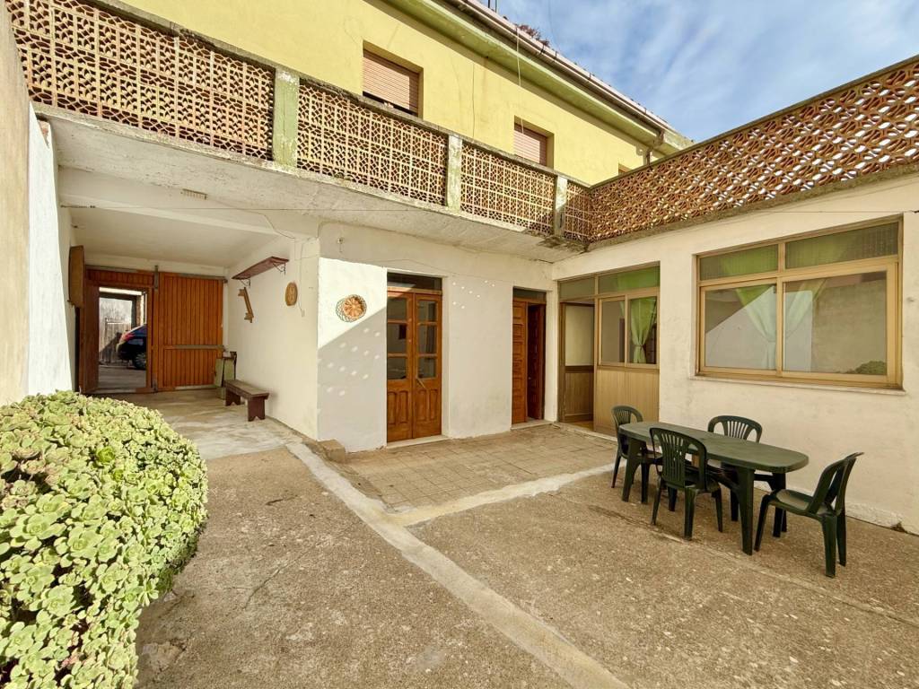 Casa indipendente a Villasalto in via Camillo Benso Conte di Cavour, 14 - Foto 4