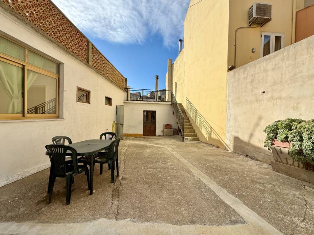 Casa indipendente a Villasalto in via Camillo Benso Conte di Cavour, 14 - Foto 5