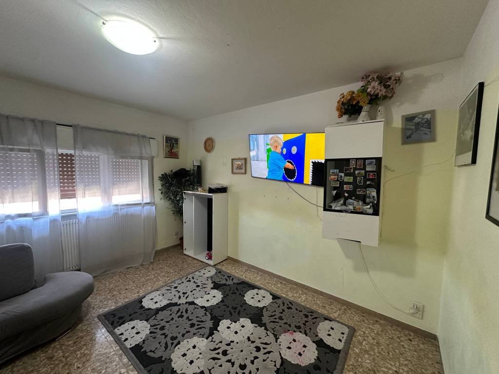 Appartamento a Pordenone in Via Gaspare Narvesa - Foto 4
