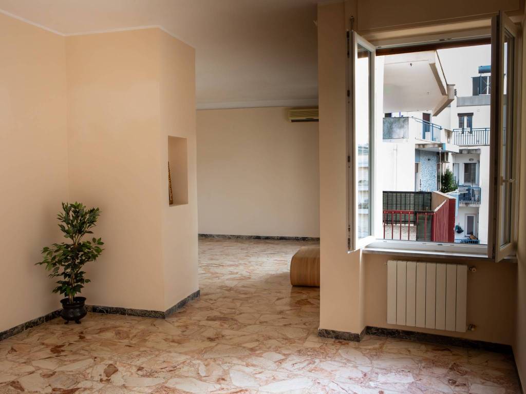 Appartamento a Cagliari in Via Giuseppe Sanna Randaccio, 53 - Foto 3